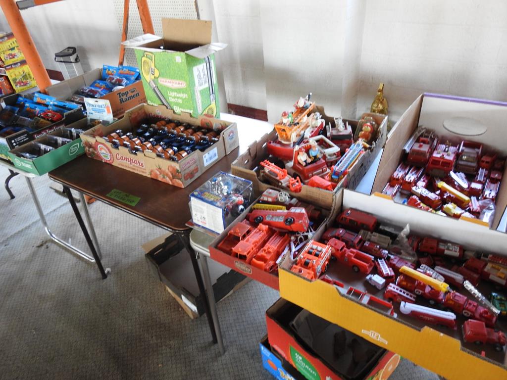 3 TABLE TOP TOY GROUP (1 of 2)