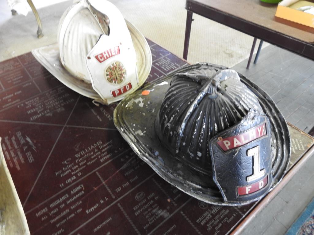 2 FIRE HELMETS 1 WHITE 1 BLACK (1 of 3)