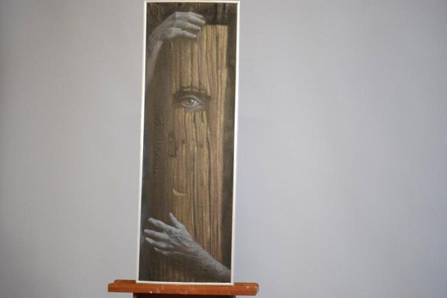 NEIL GREENE OIL ON CANVAS: Eye in tree, signed lower left, 36 1/2"h x 12"w, aluminum frame. In good condition.