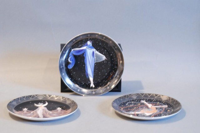 3-ROYAL DOULTON HOUSE OF ERTE PLATES: 1-Queen of the Night, 1-Moonlight, 1-Ondee, 8"diameter. In good condition.