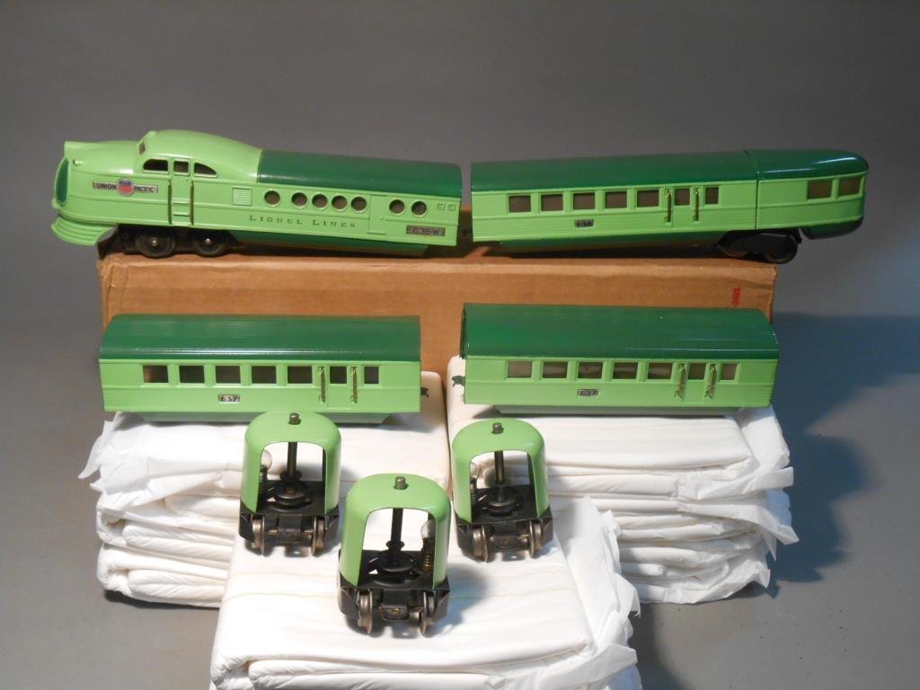 Lionel City of Denver Set: Lionel prewar O gauge City of Denver passenger set includes: #636W power car, (2)#637 coach/passenger cars & #638 observation car.