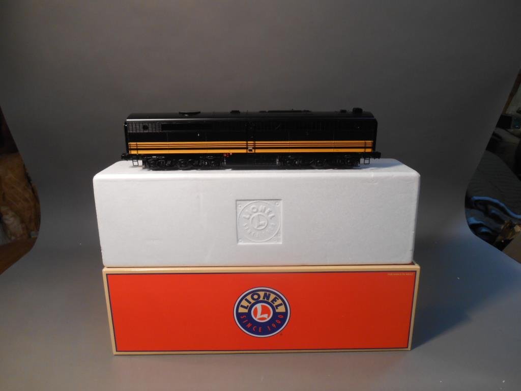 Lionel D. & R.G. B Unit: Lionel modern era O gauge #24503 Denver & Rio Grande Western Alco PB dummy B unit. Comes with its original box.