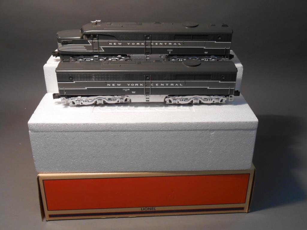Lionel NYC Alco A&B Units: Lionel modern era O gauge #18953 New York Central Alco PA-1 diesel locomotive & #18966 New York Central Alco PB-1 b unit.Both come with their original boxes.