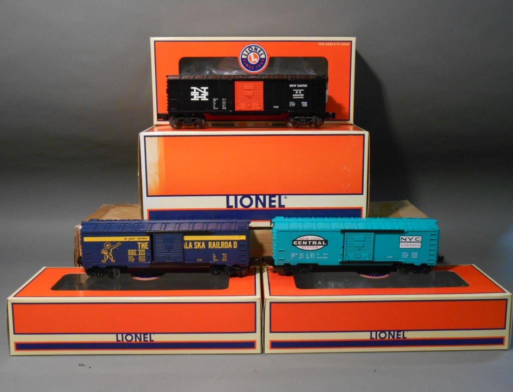 Lionel 6464 Series Boxcars: Lionel modern era O gauge #39203 "6464" series X boxcar set of 3 includes: #39204 New Haven, #39205 Alaska & #39206 New York Central. All come with their original boxes & set box.