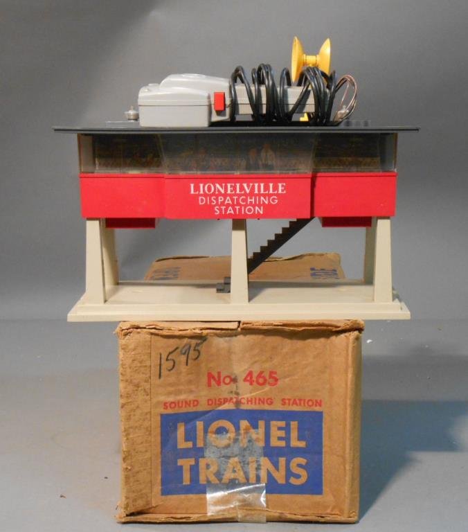 Lionel Sound Station: Lionel postwar O gauge #465 Sound Dispatching Station with microphone. Comes with its original box.