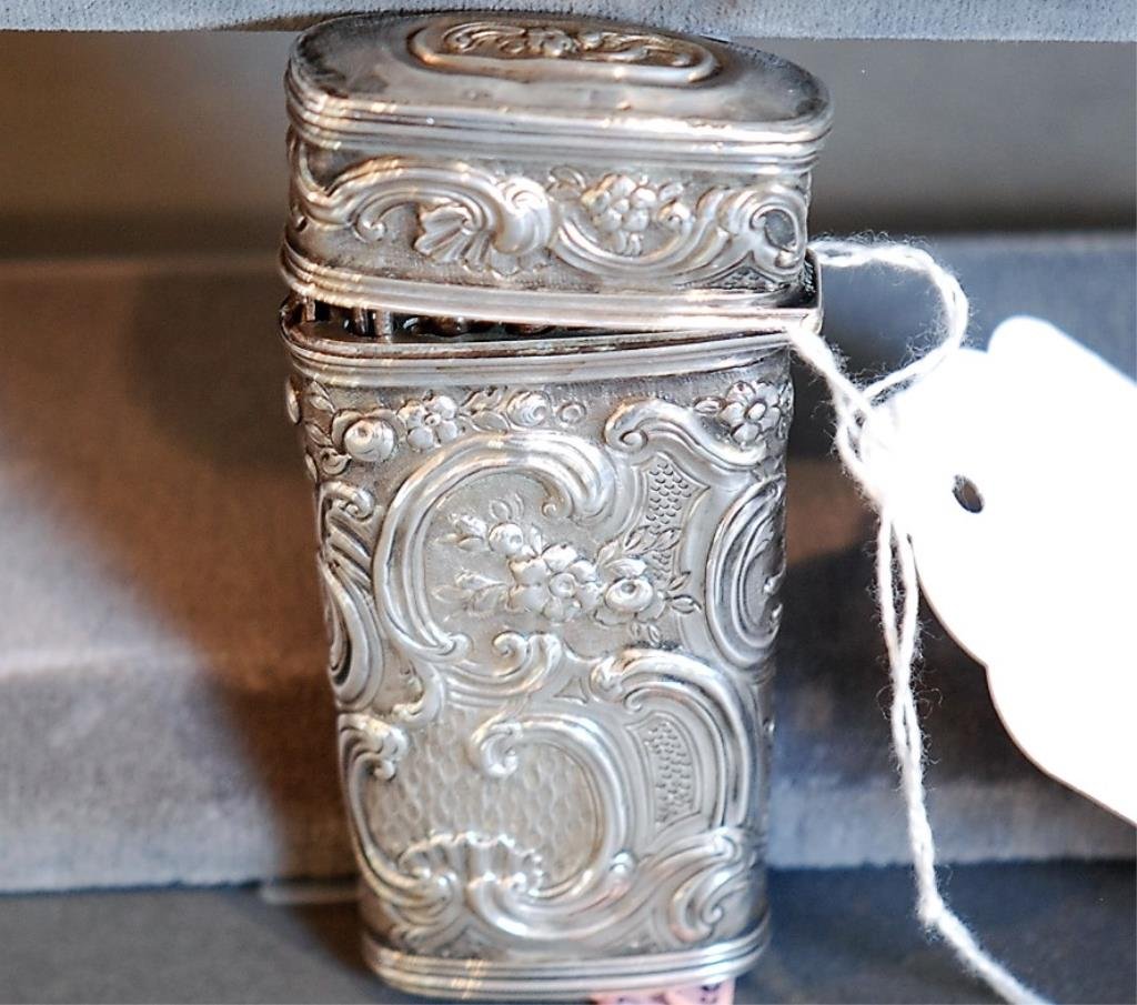 Continental Silver Travel Sewing Kit (1 of 4)