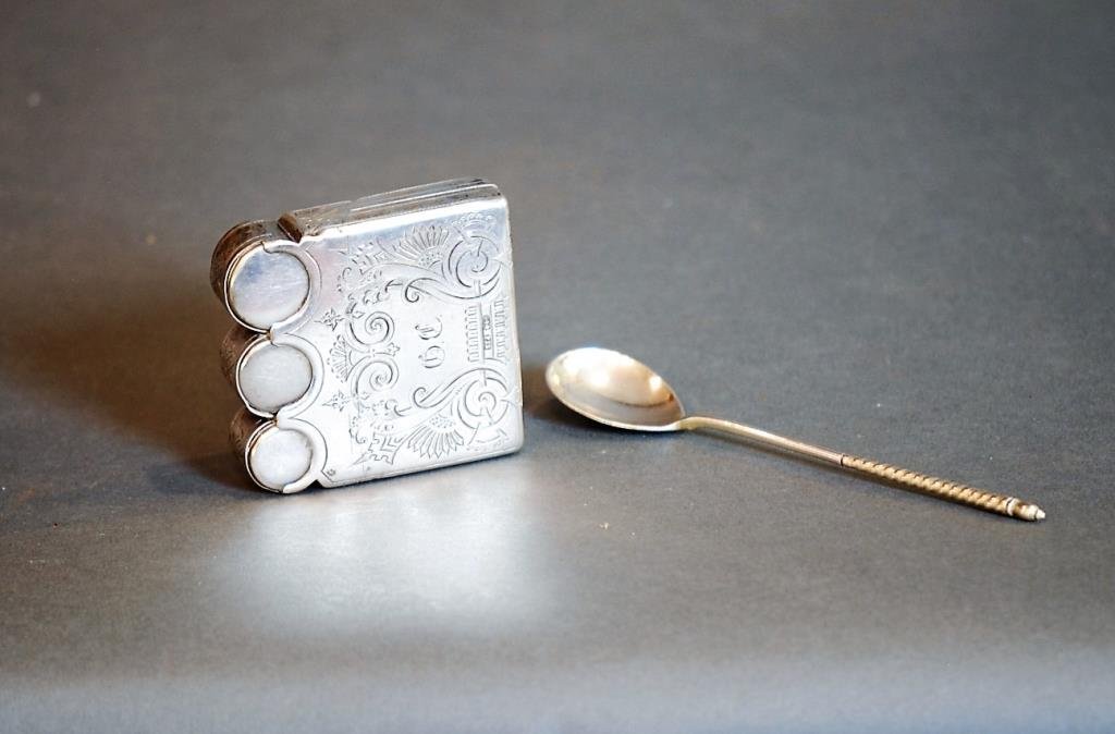 Antique Russian Silver Change Purse & Spoon (1 of 2)
