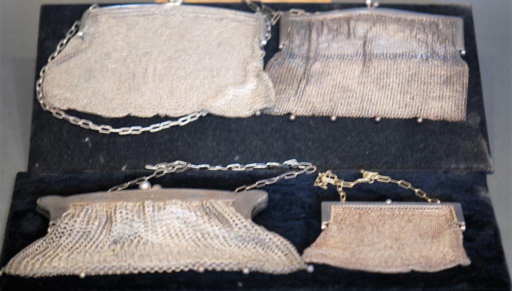 Lot of 4 German Silver Ladies Mesh Purses (1 of 4)
