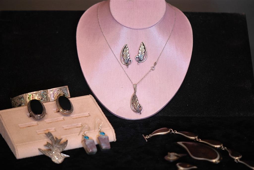 Lot of 13 Pcs Asst S.S. Jewelry (1 of 3)