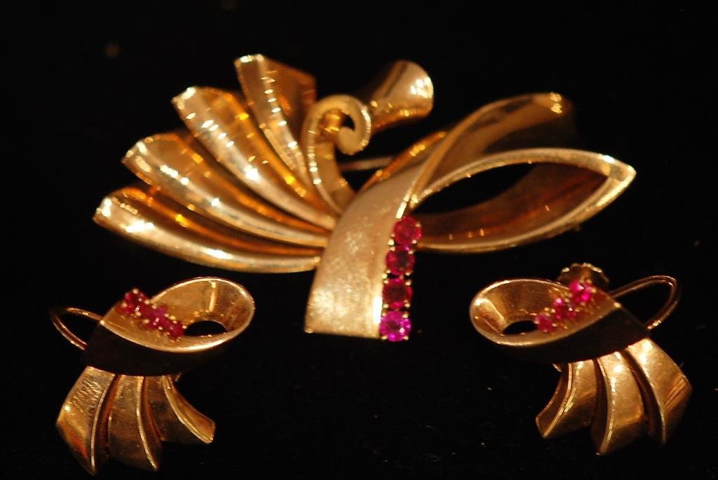 Vintage 14k Gold Pin & Earrings Set (1 of 4)