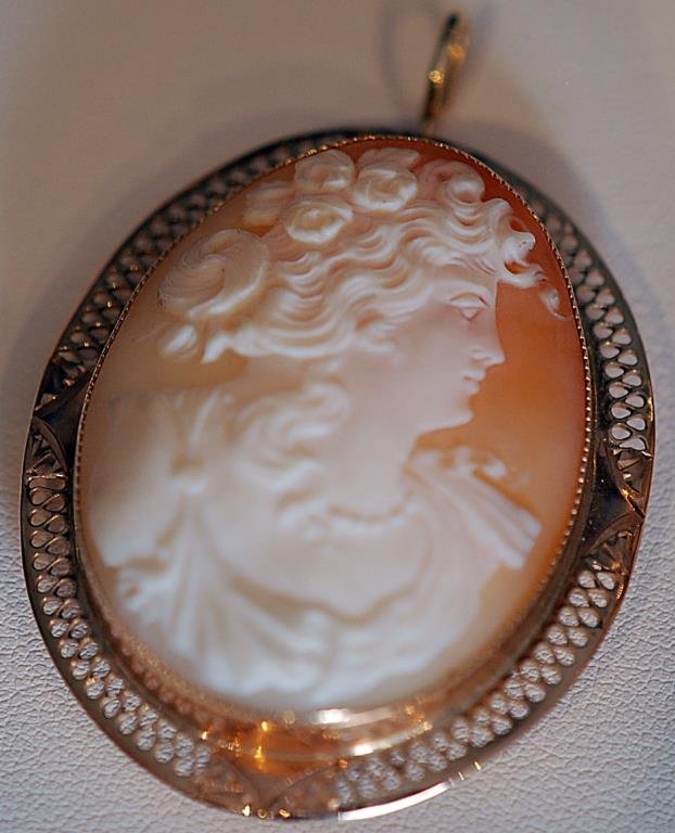 Antique 10K Ladies' Pin/Pendant (1 of 2)