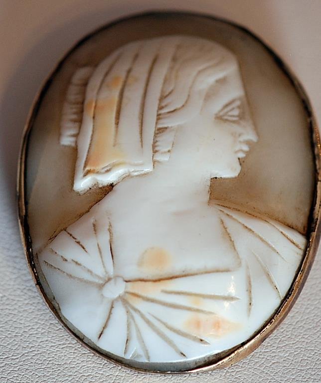 Antique Yellow Gold Filled Ladies' Pin (1 of 2)