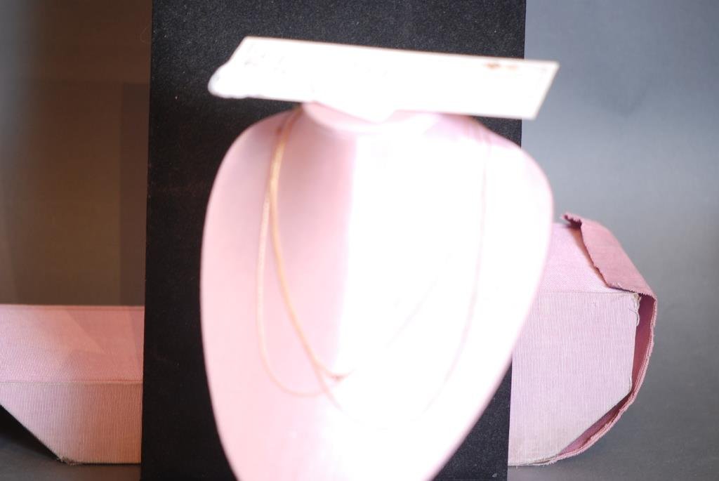 Lot of 4 Vintage 15" Ladies' Chains (1 of 2)