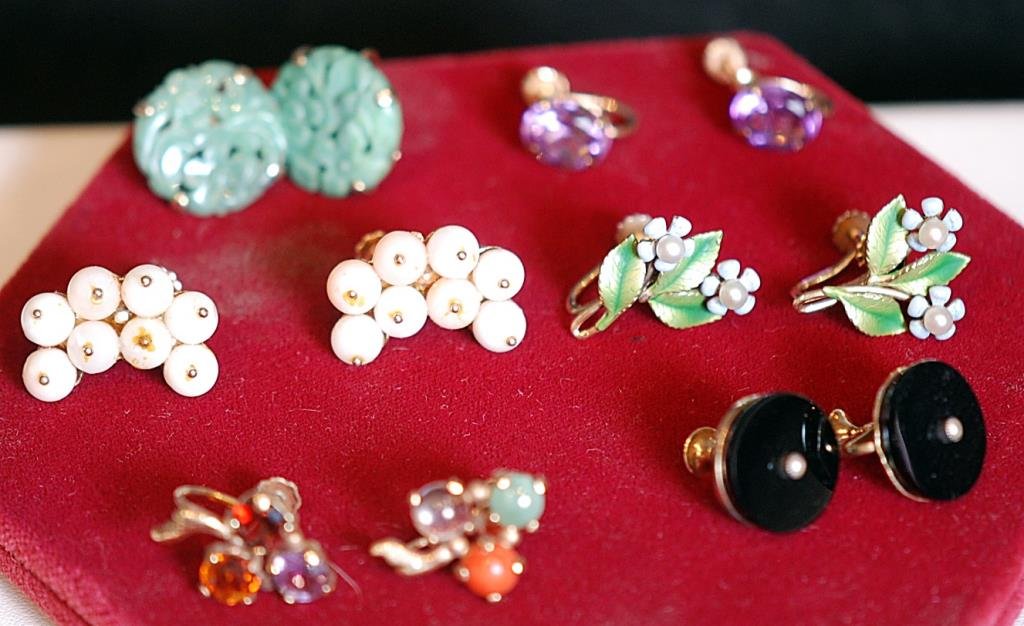 Lot of 6 Pairs of Assorted Ladies' Earrings (1 of 3)