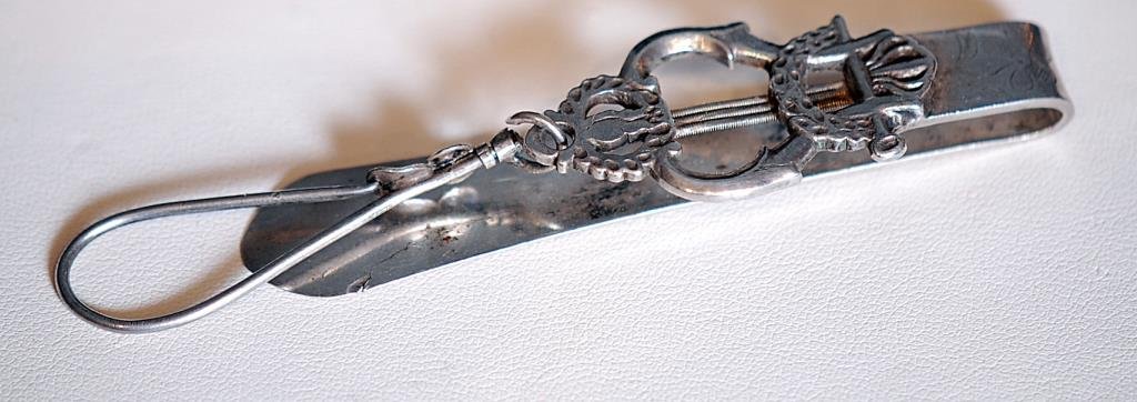 Antique Handkerchief Holder (1 of 3)