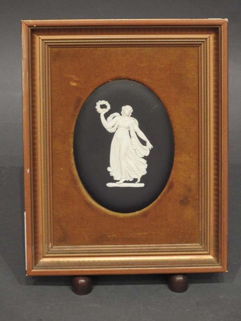 Vintage Framed Wedgwood Oval Plaque (1 of 5)
