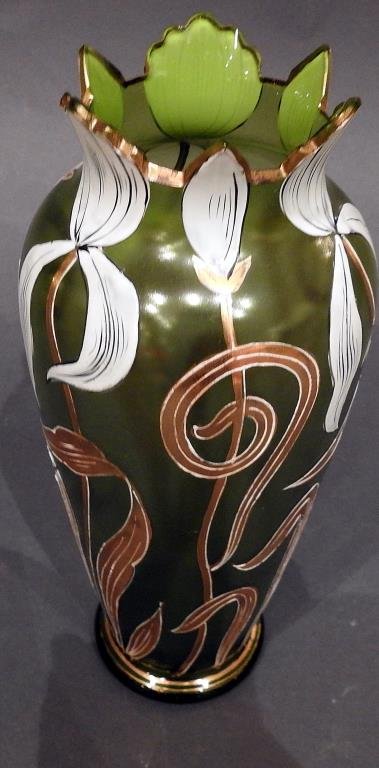 Antique Victorian Era Vase (1 of 4)