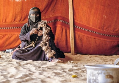 Richard Law : Saudi - Bedouin, making yarn
