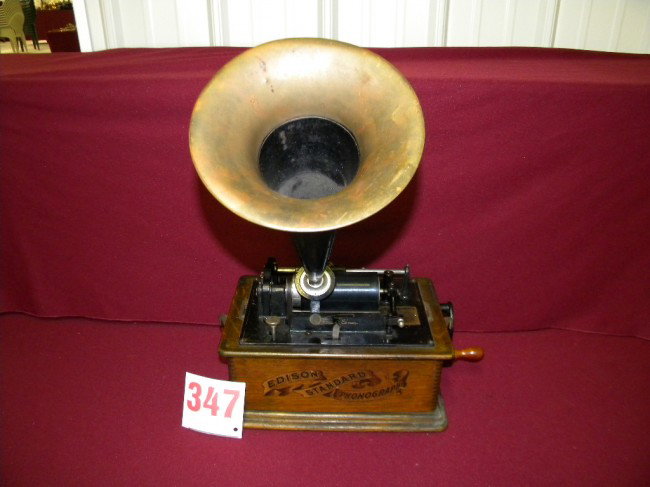 Edison Standard Phonograph: top notch Edison phonograph which works and appears to have all parts including crank