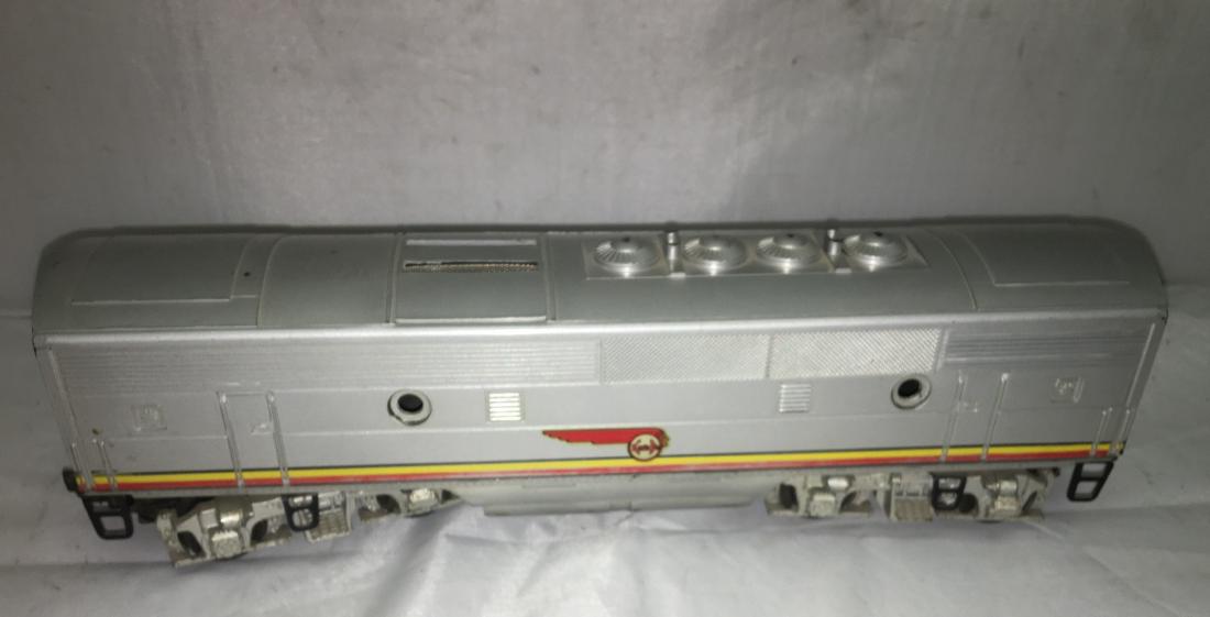 Lionel Postwar 2343C Santa Fe O Gauge F3 B Unit (1 of 5)
