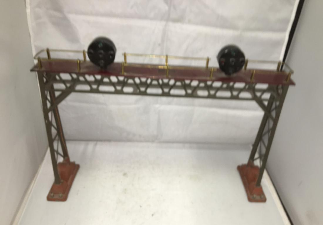 Lionel Prewar 440 Standard Gauge Signal Bridge (1 of 4)