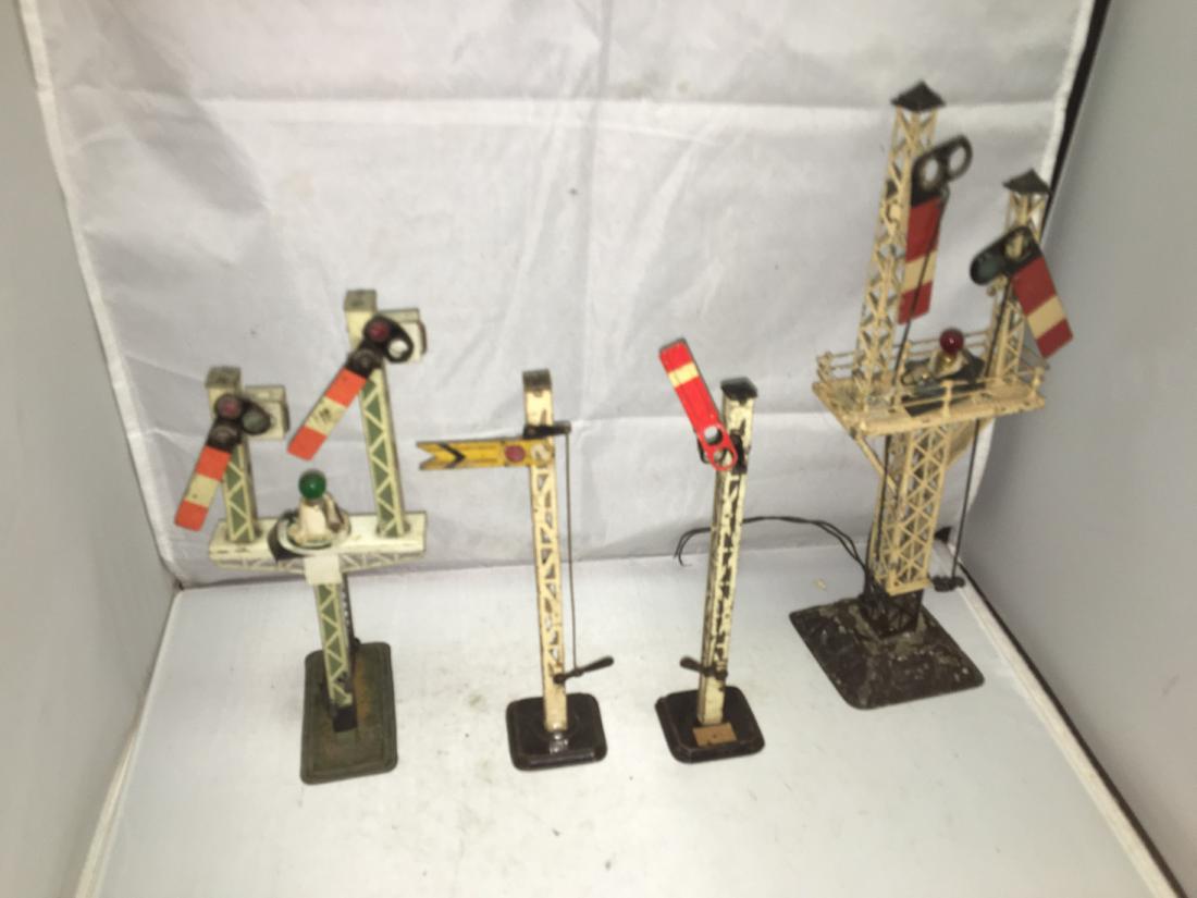 Hornby Prewar Standard Gauge Signals (1 of 4)