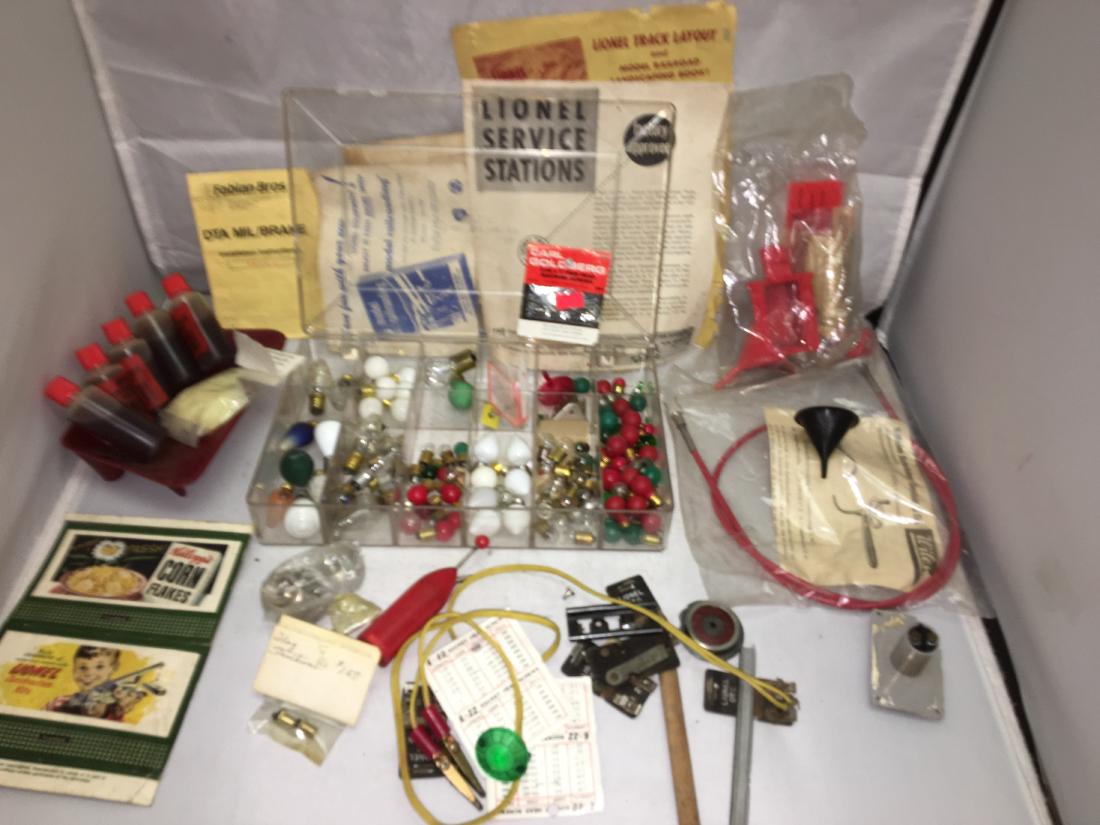 Lionel Accessory Bulbs Plus (1 of 6)