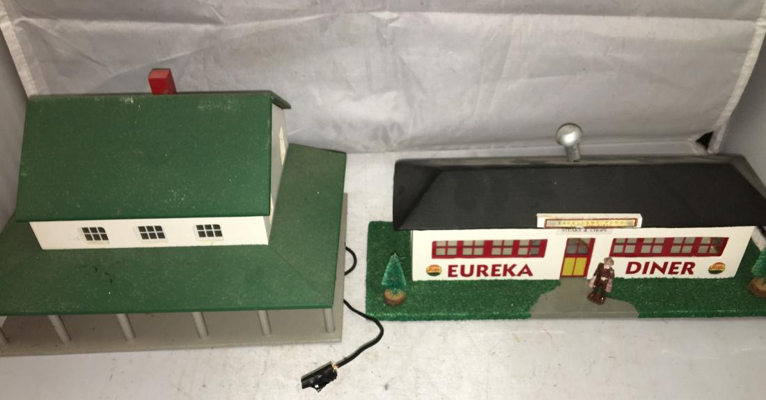 S Scale Wood Two Story House and Eureka Diner: Two (2) S scale buildings. Two story house, Eureka Diner. Wood construction, lighted. Excellent condition.