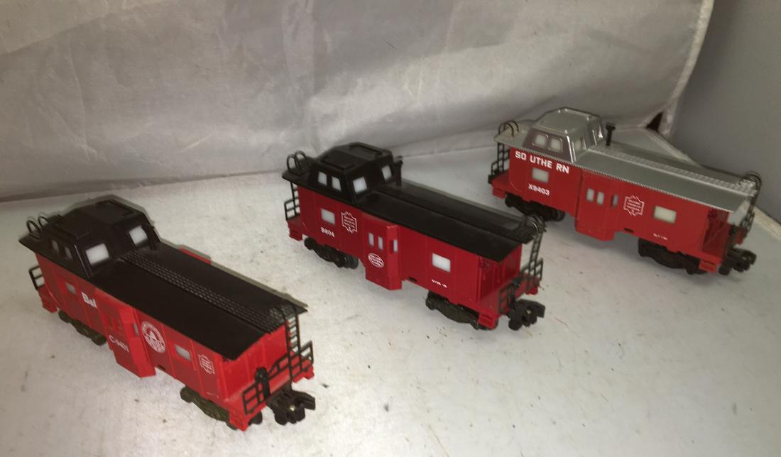 American Flyer by Lionel S Gauge Bay Window Caboose: American Flyer by Lionel S gauge bay window lighted cabooses. C-9401 Baltimore and Ohio, 9404 New York Central, and X-9403 Southern. Excellent condition.
