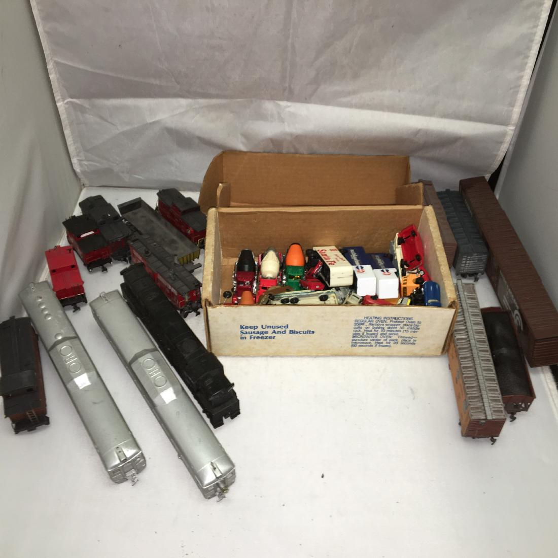 Twenty Five Plus Piece HO Scale Train Assortment (1 of 5)