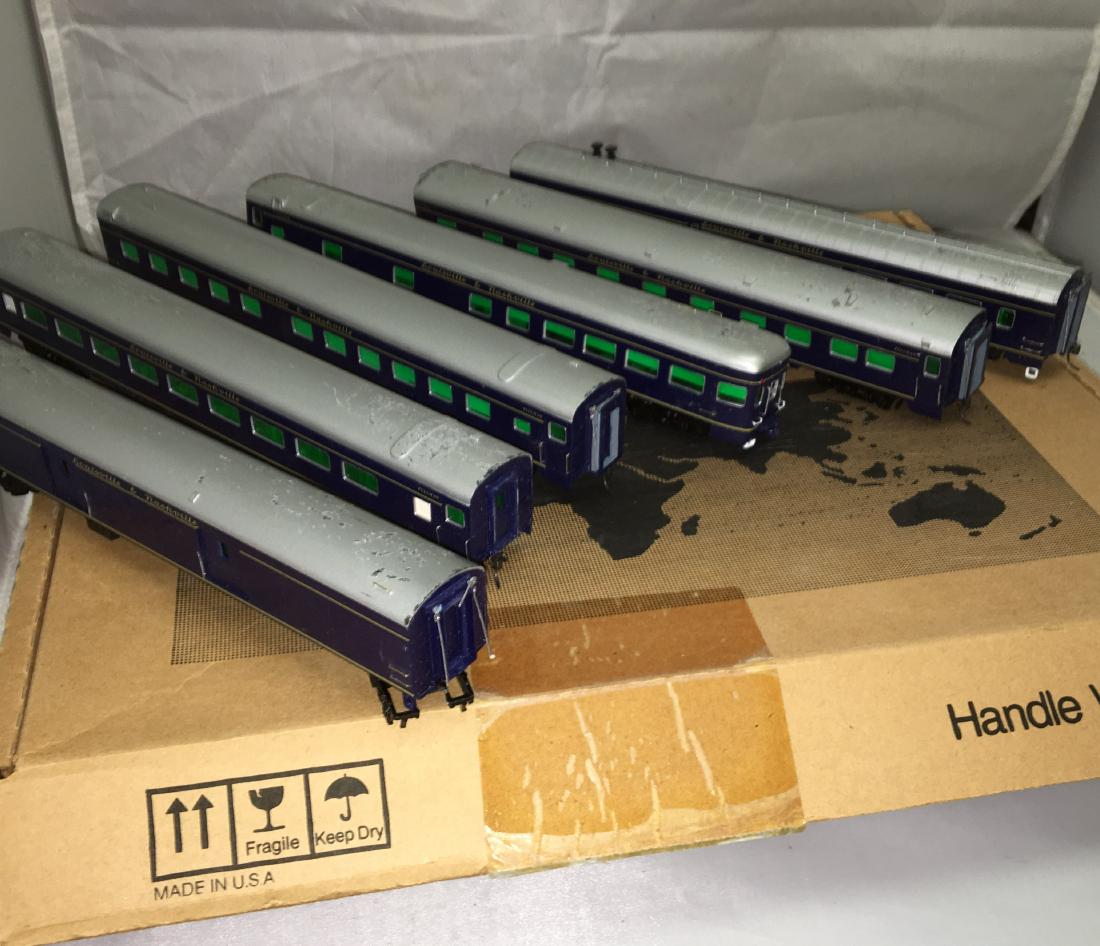 Rivarossi Louisville and Nashville HO scale 6-Car (1 of 4)