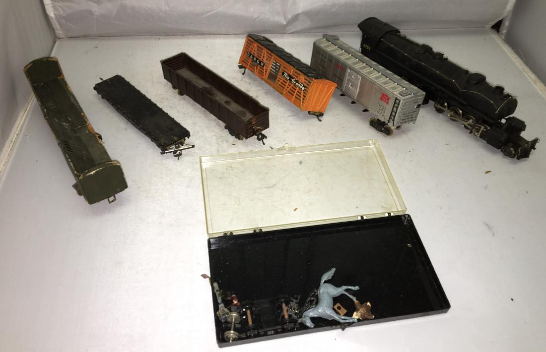 Rivarossi 2197 HO Scale Articulated Steam Engine Plus (1 of 4)