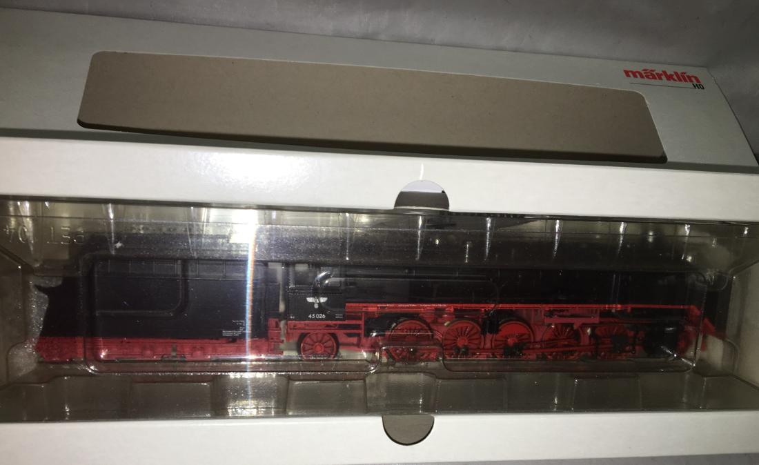 Marklin 37453 HO Scale BR45 Steam Engine and Tender (1 of 9)