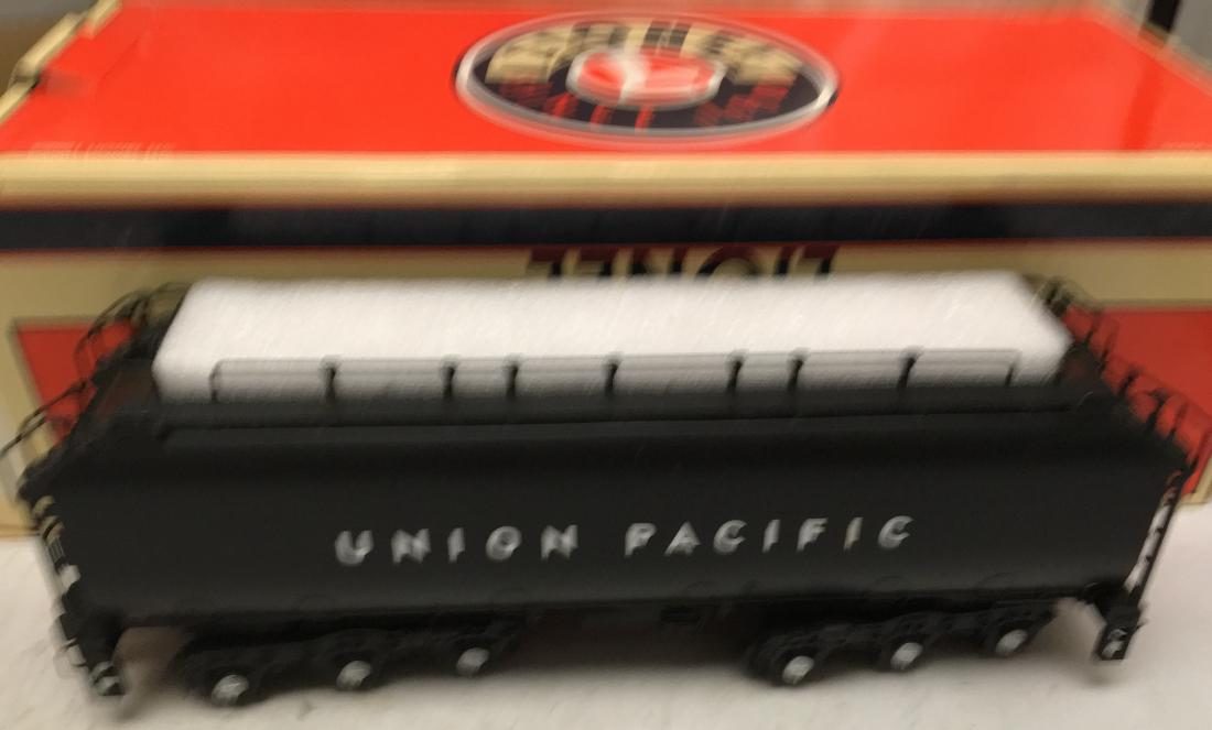 Lionel 38007 UP O Gauge Challenger Water Tender (1 of 6)