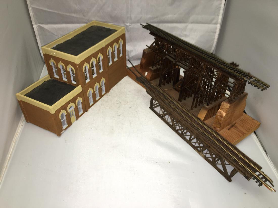 HO Scale Building Assortment Plus (1 of 6)