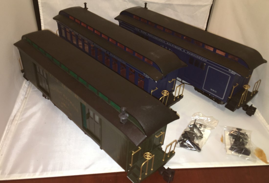 Bachmann G Scale Passenger Car Assortment (1 of 3)