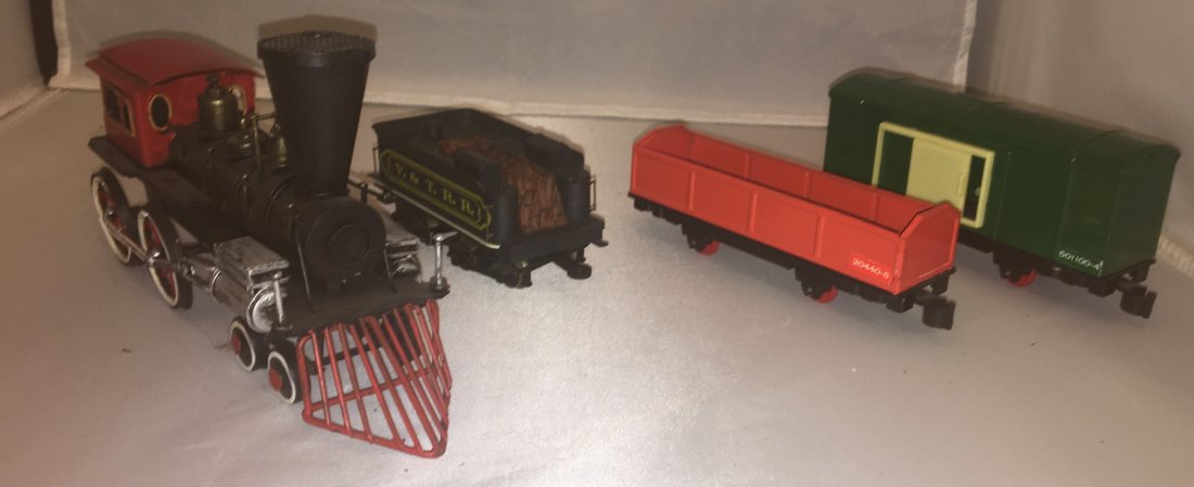 Japan V&T O Gauge Steam Freight Set (1 of 3)