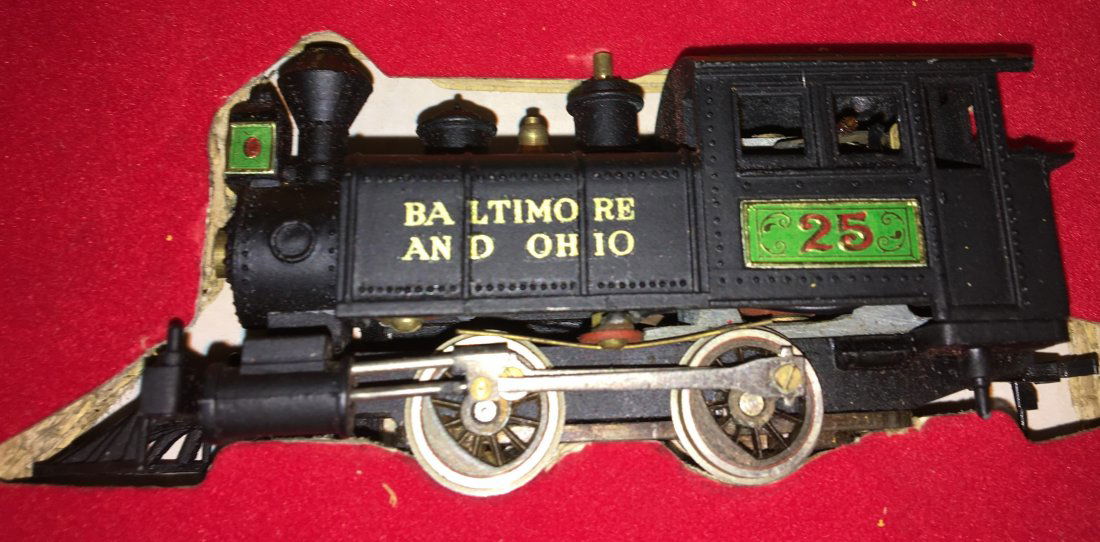 Silvine B&O HO Scale Teakettle Steam Engine (1 of 6)