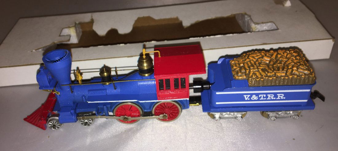 Vinatge Tyco V&T HO Scale Metal Steam Engine (1 of 5)