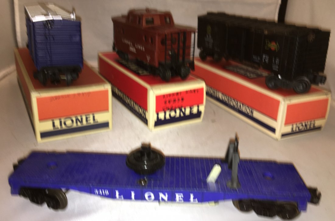 Lionel Postwar O Gauge Freight Cars Plus (1 of 3)
