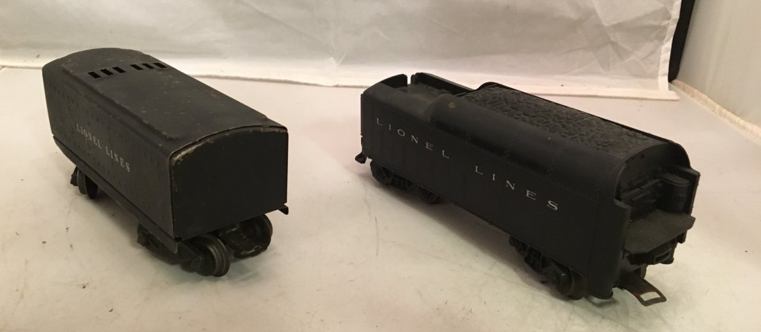 Two Lionel Postwar O Gauge Tenders (1 of 4)