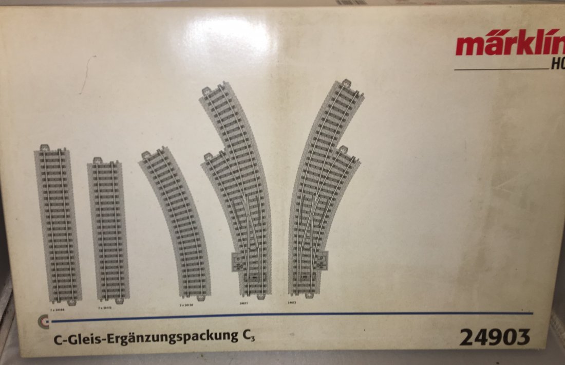 Marklin 24903 HO Scale C Track Extension Set (1 of 2)