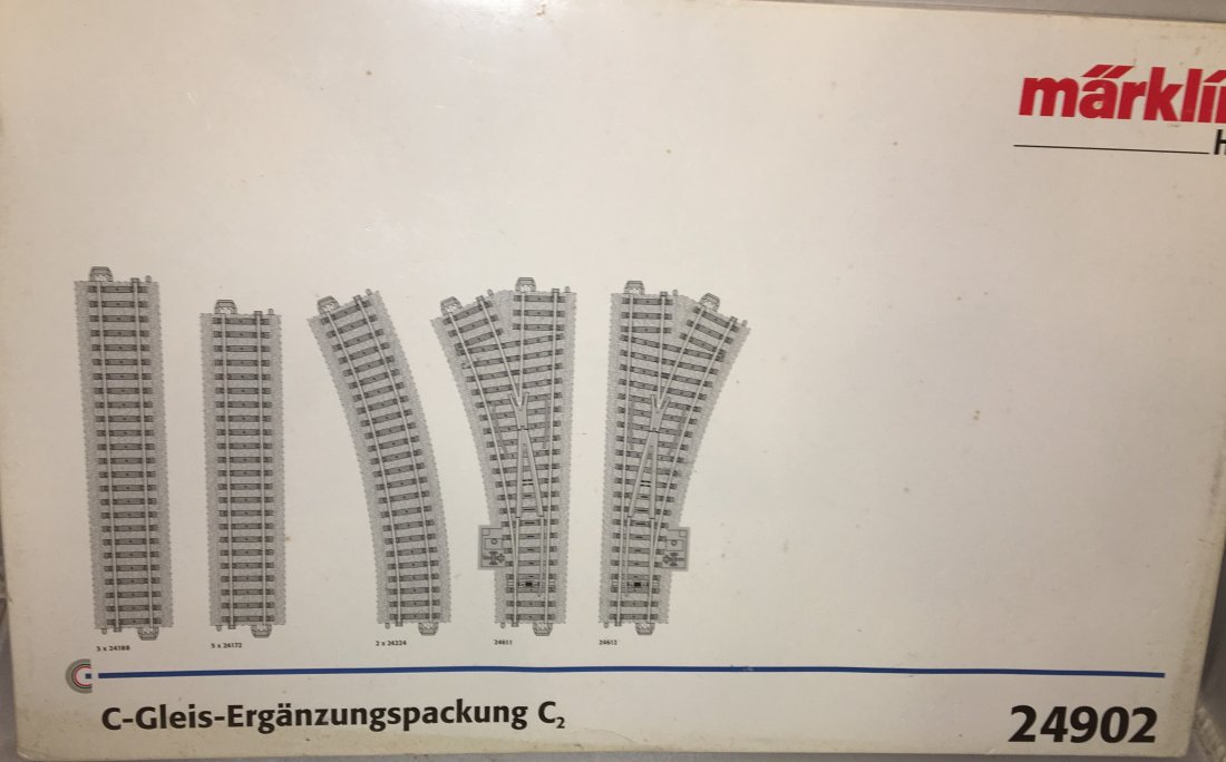 Marklin 24902 HO Scale C Track Extension Set (1 of 2)