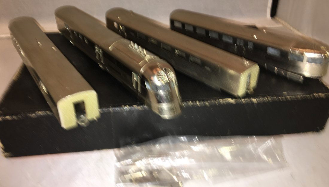 Nickel Plate Brass HO Scale Zephyr Passenger Set (1 of 10)