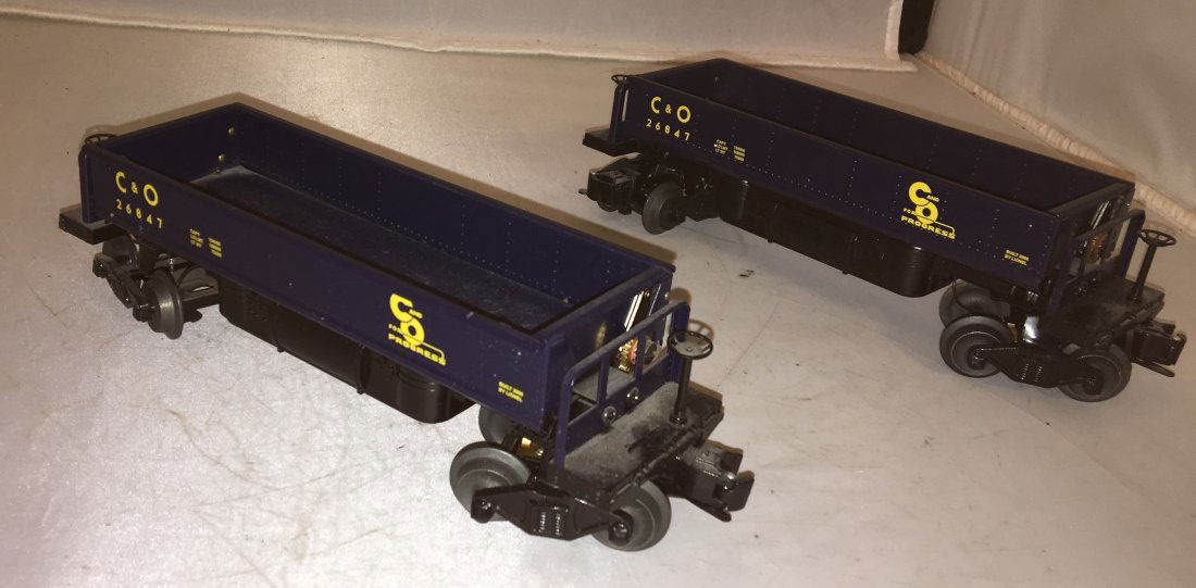 Two Lionel C&O O Gauge Operating Dump Cars (1 of 3)