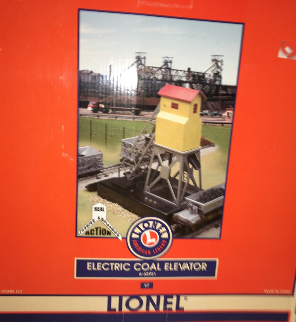 Lionel 32921 O Gauge 97 Coal Elevator (1 of 2)
