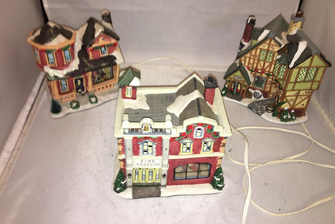 Three O Scale Porcelain Buildings (1 of 4)