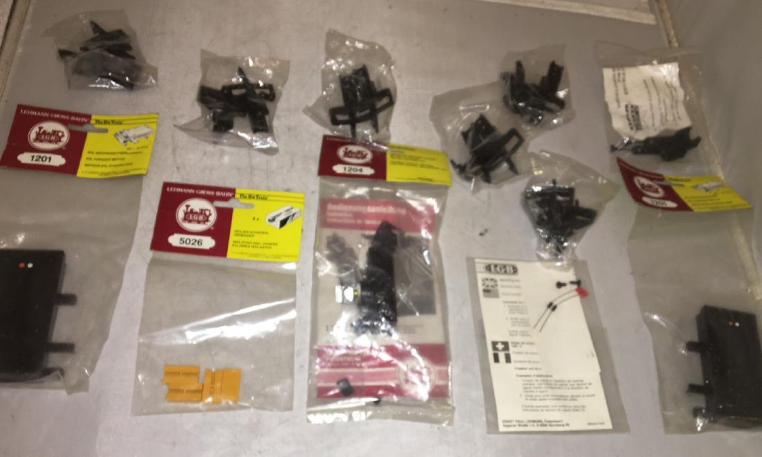 LGB G Scale Accessory Assortment (1 of 4)