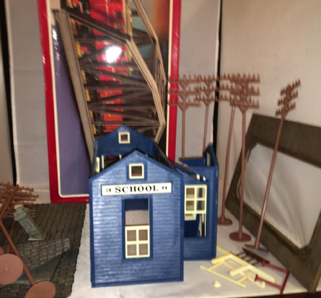 Model Power G Scale School House Plus (1 of 6)