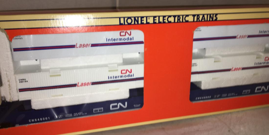 Lionel CN O Gauge MaxiStack Intermodal carrier (1 of 3)